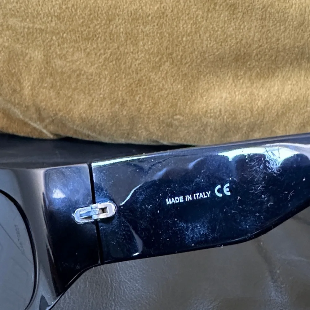 CHANEL Black Crystal-Embellished Sunglasses - Picture 5 of 11